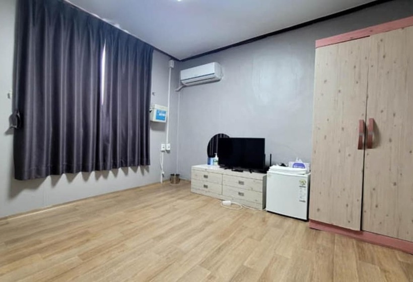 Мотель Buan Myeongseong