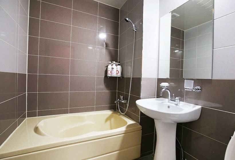 汽车旅馆  Buyeo Moonstone