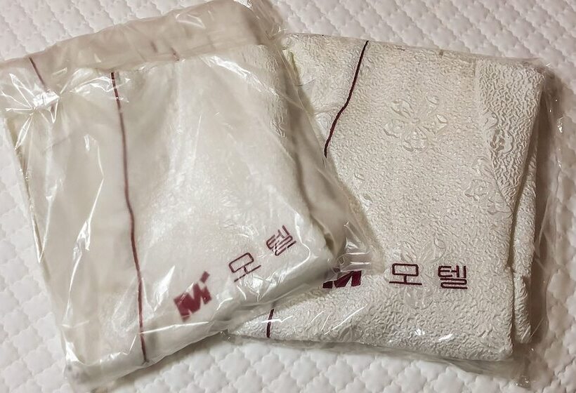 汽车旅馆  Changnyeong Namji M