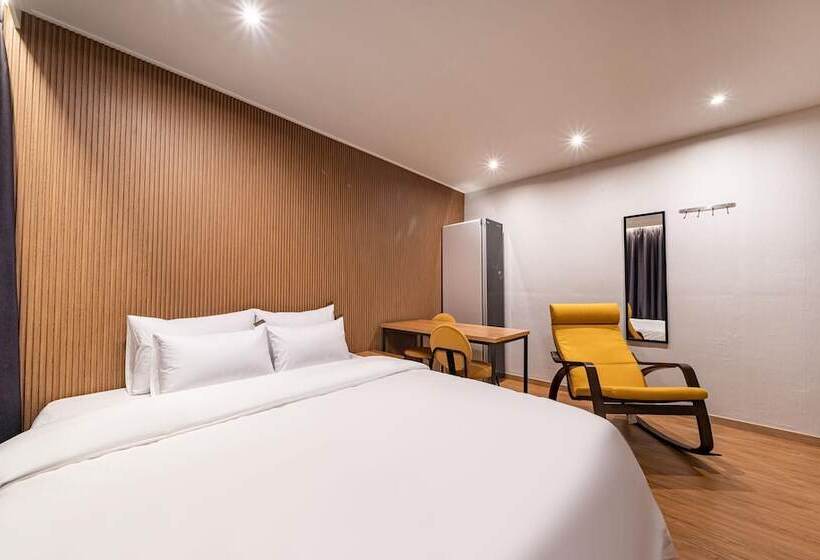 모텔 Changwon Palyongdong Hotel Tt