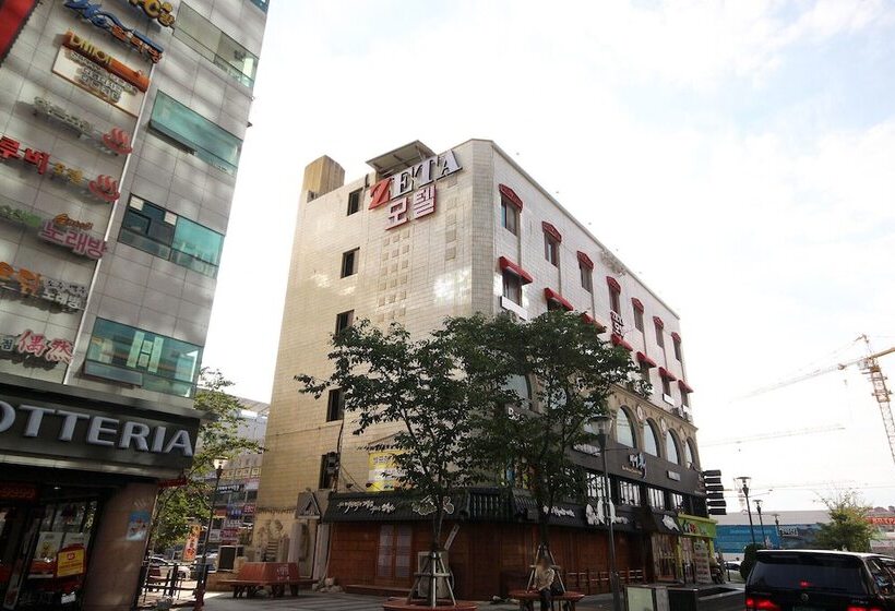 汽车旅馆  Changwon Yongho Dong Zeta