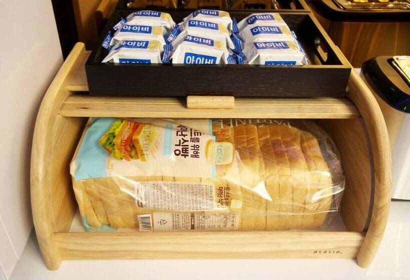 汽车旅馆  Changwon Yongho Dong Zeta