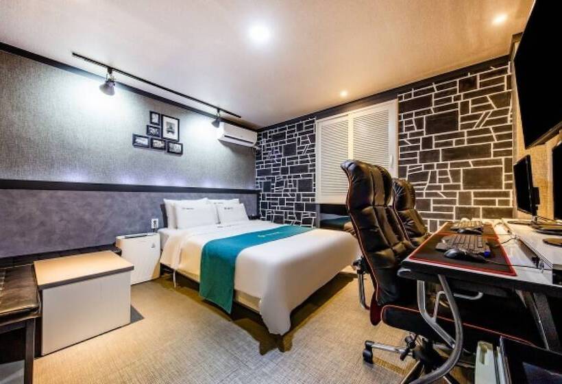 فندق على الطريق Cheonan E