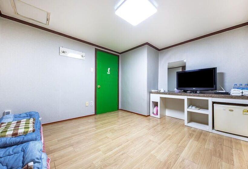 מוטל Cheonan Ramada Park