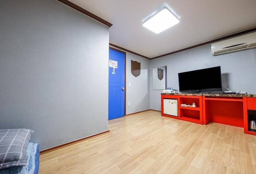 מוטל Cheonan Ramada Park