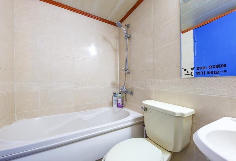 מוטל Cheonan Ramada Park