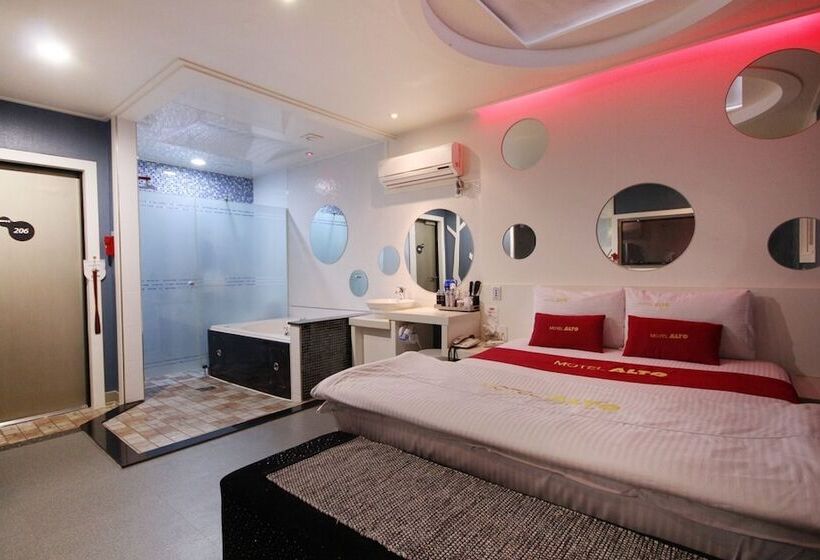 מוטל Cheongdo Alto