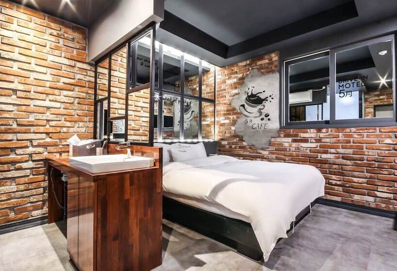 מוטל Cheongdo Boutique Hotel Owol