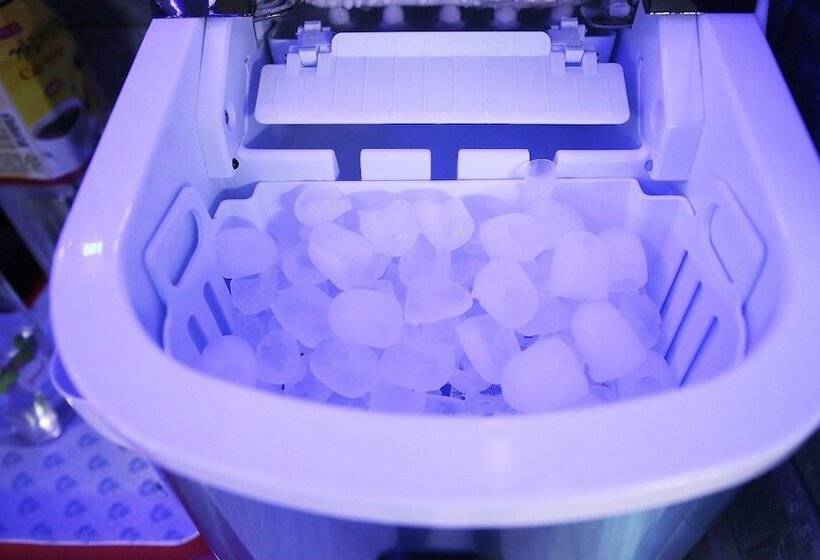 فندق على الطريق Cheongju Four Seasons