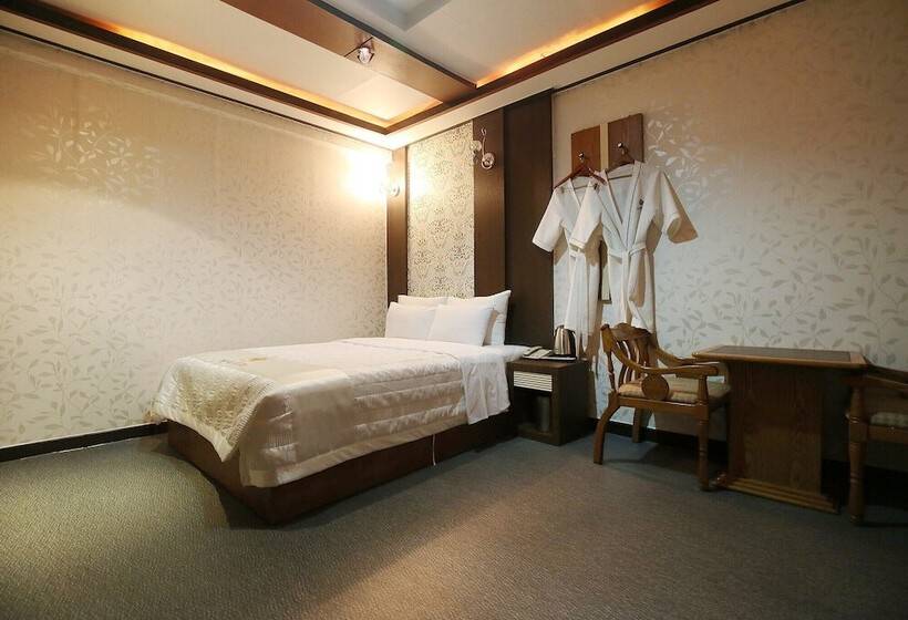 모텔 Cheongju Sedona