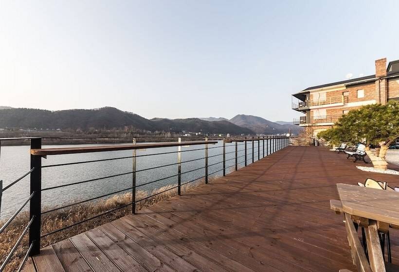 מוטל Cheongpyeong Rio