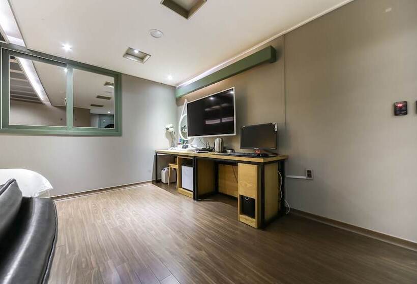 מוטל Chilgok Weagwan Ten