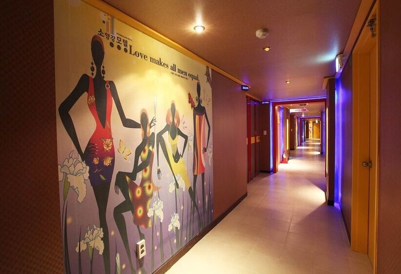 汽车旅馆  Chuncheon Soyanggang