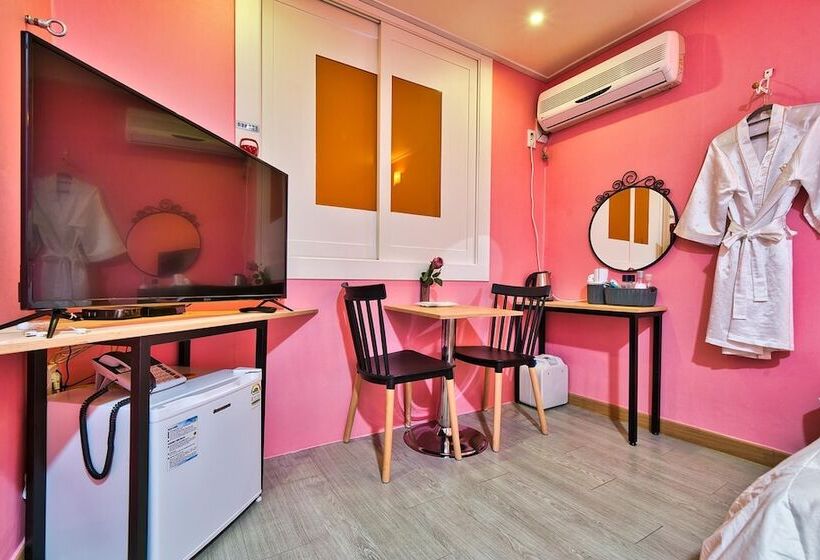 汽车旅馆  Chuncheon W