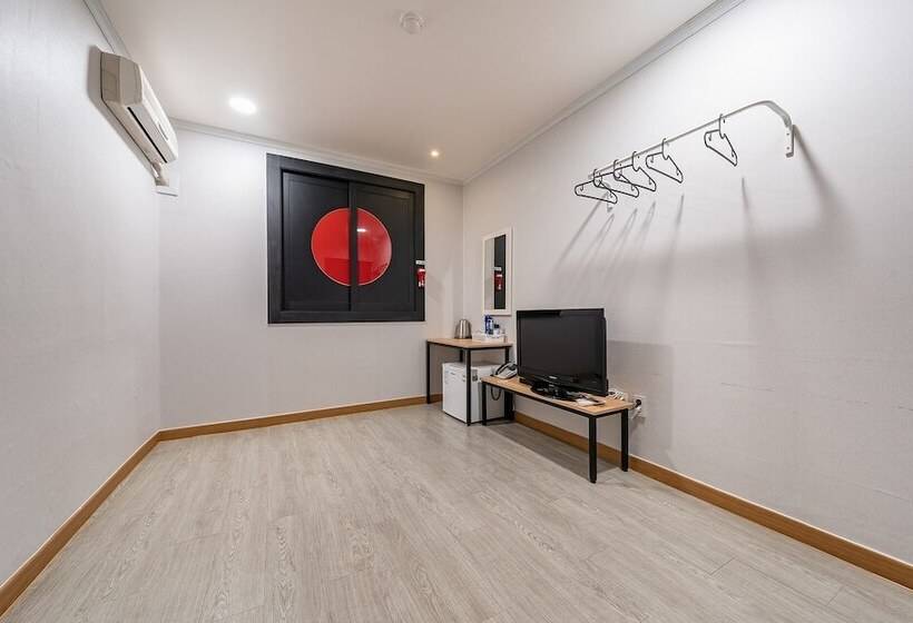 汽车旅馆  Chuncheon W