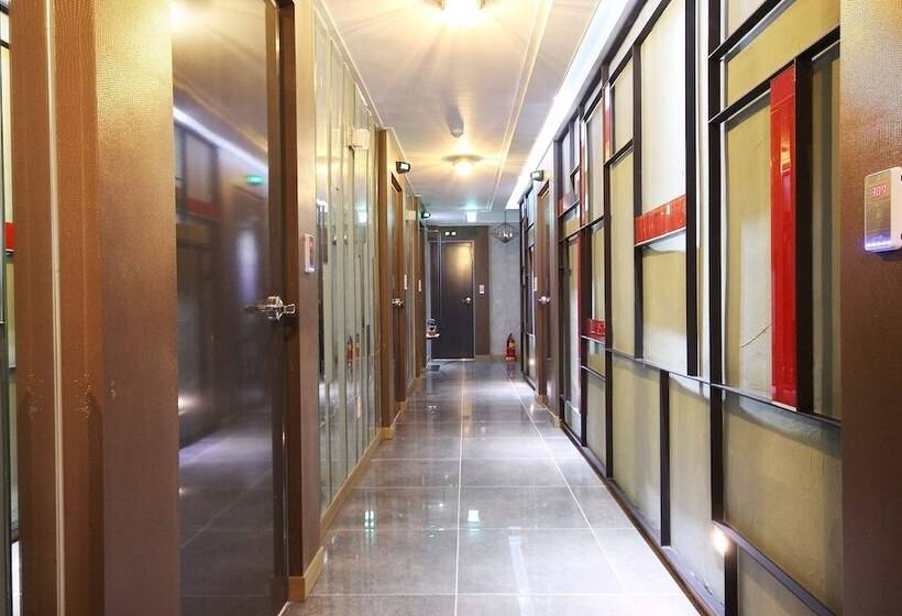 모텔 Daegu Daegok Jeep