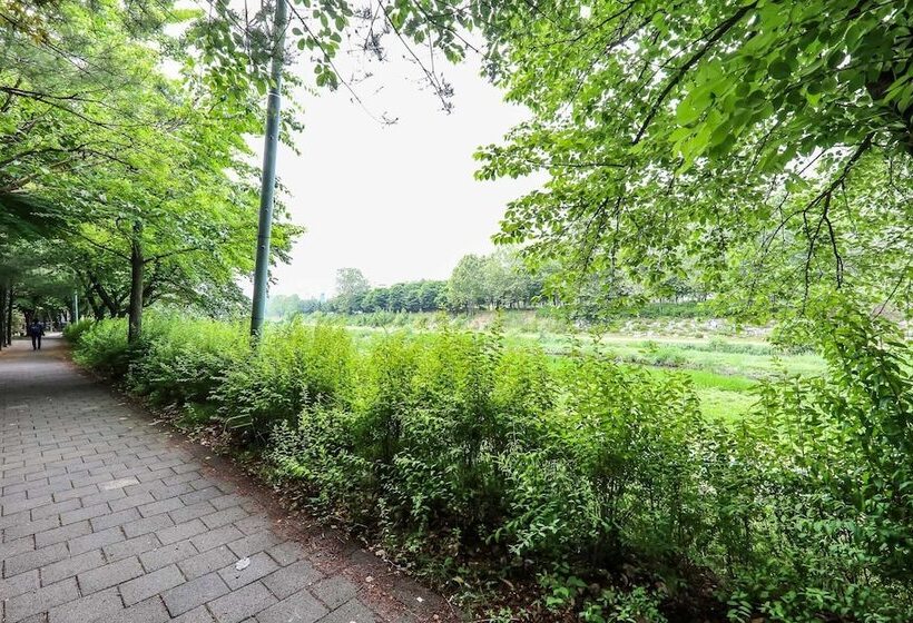 Мотель Daejeon Yuseong Paros