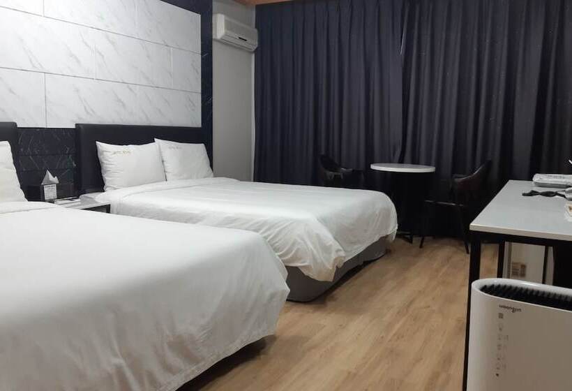 Мотель Gangneung Central