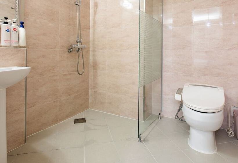 فندق على الطريق Gangneung Pine Hill