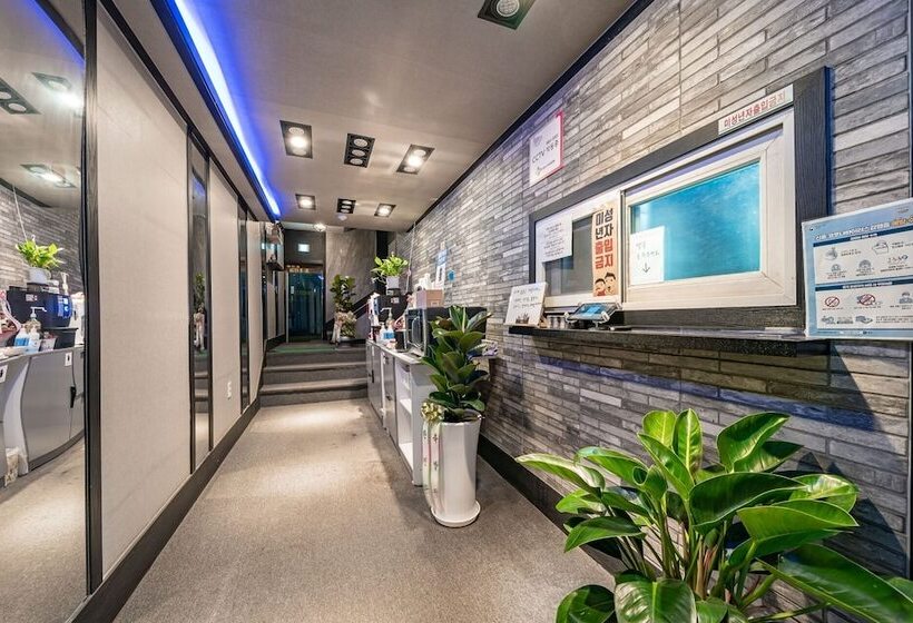 מוטל Geumjeong Zoom