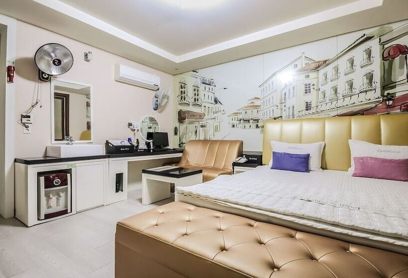 מוטל Gimhae Eobangdong Denbasta Kids Land