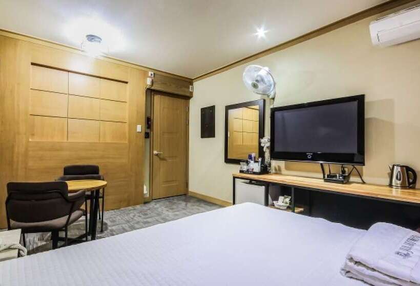 מוטל Gimhae Eobangdong Denbasta Kids Land