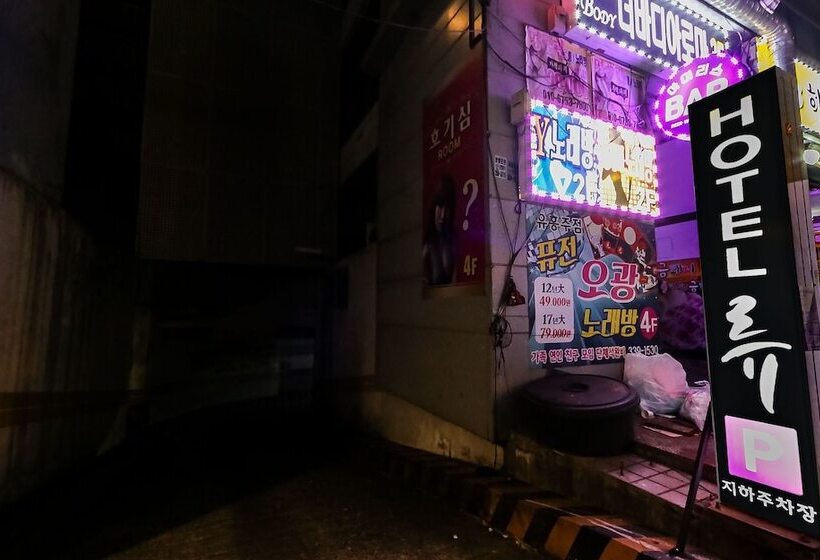 Мотель Gimhae Jangyu Hotel Ryu