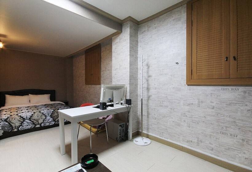 فندق على الطريق Gimje Ann