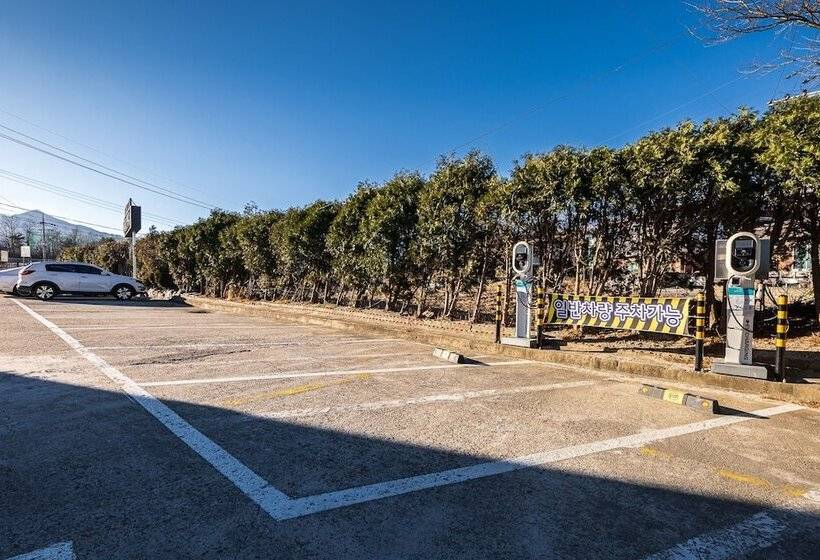 汽车旅馆  Goseong Hotel Patio