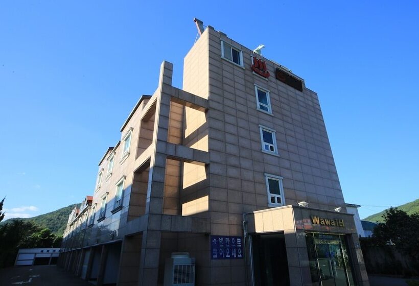 汽车旅馆  Goseong Wawatel