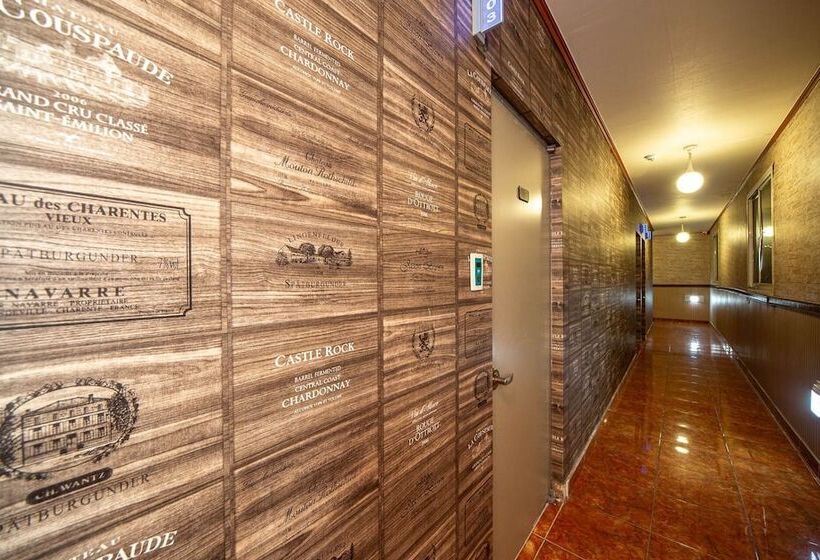 모텔 Gumi Bonggok Dong Jjak