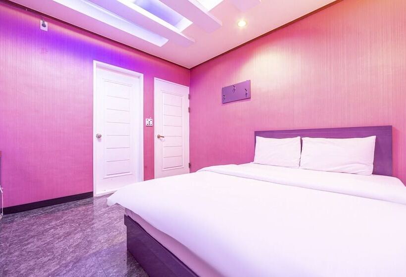 모텔 Gumi Bonggok Dong Jjak