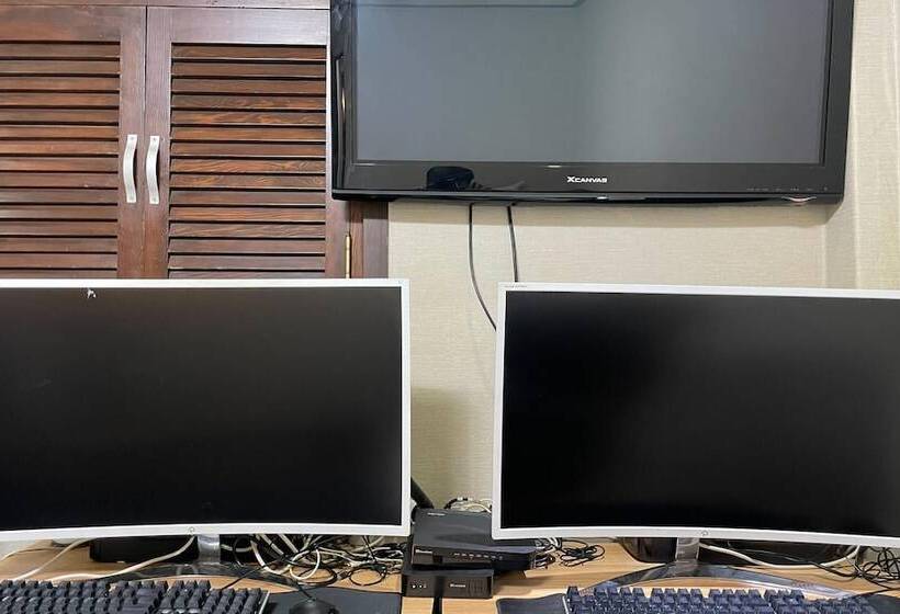 מוטל Gunsan B And B