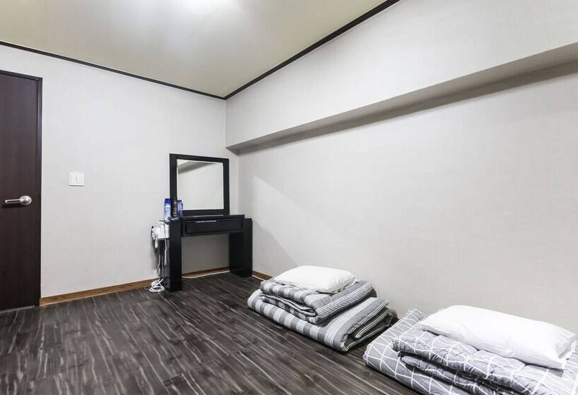 מוטל Gunsan B And B