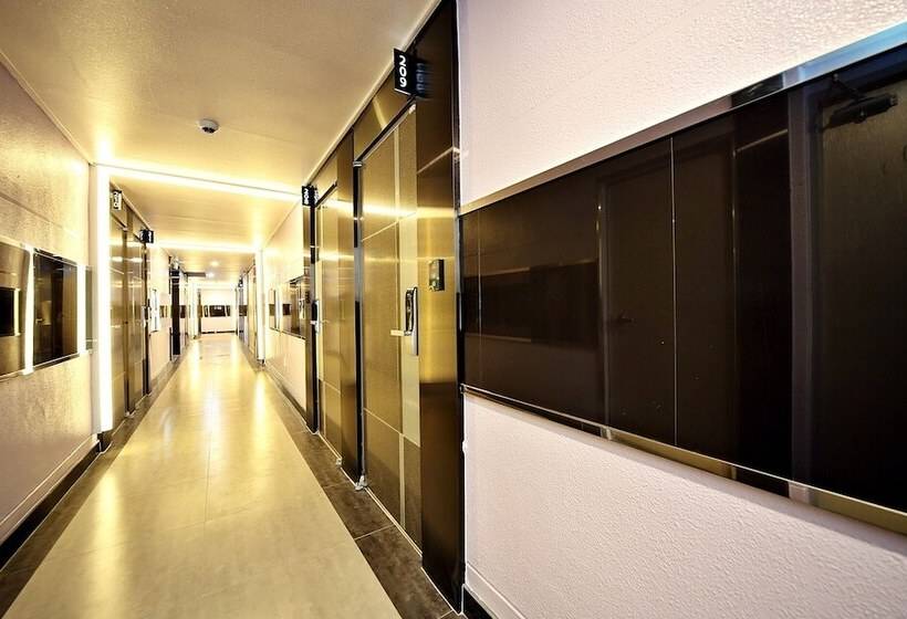 فندق على الطريق Gunsan H