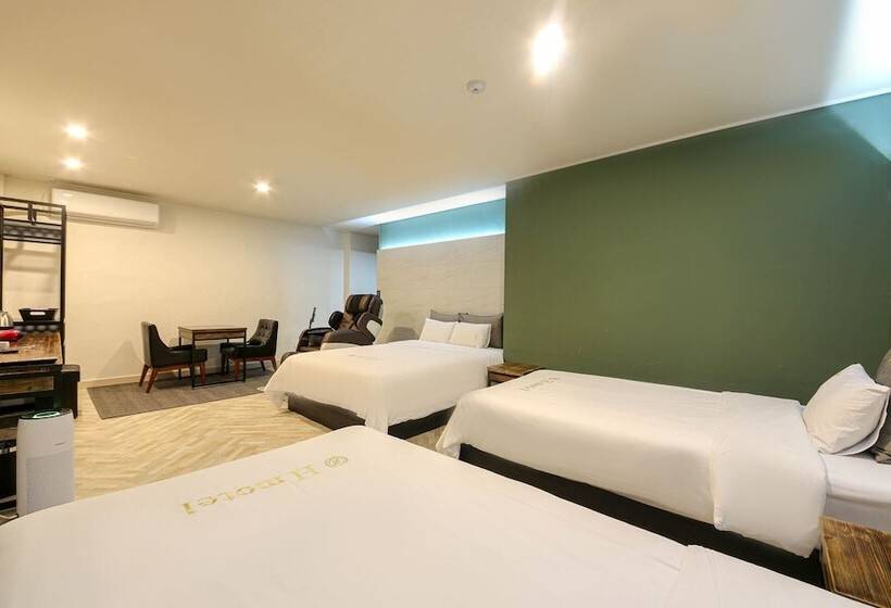 فندق على الطريق Gunsan H