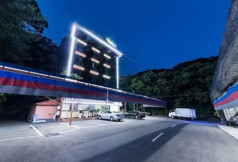 מוטל Gwangju Healing