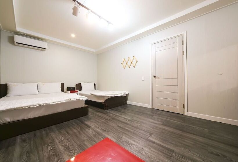 فندق على الطريق Gyeongsan King