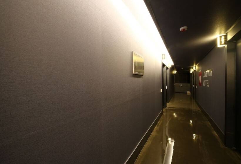 모텔 Gyeongsan Love Way