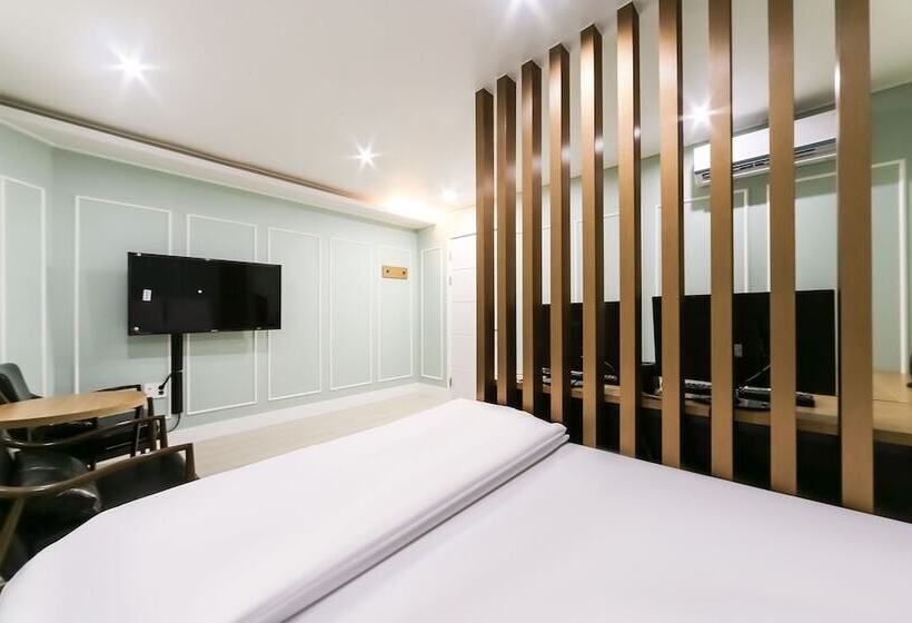 모텔 Gyeongsan Love Way