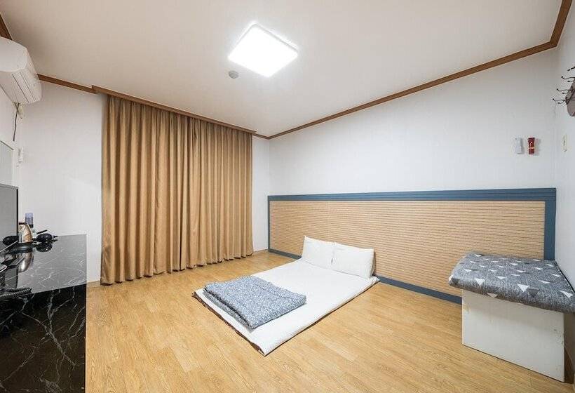 מוטל Hadong Hot Spring Hotel Sauna