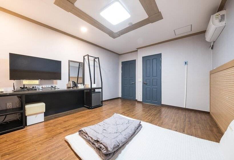 מוטל Hadong Hot Spring Hotel Sauna