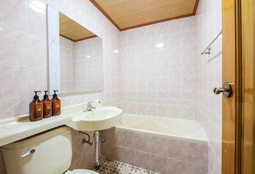 فندق على الطريق Haenam Ttangkkeut Beach