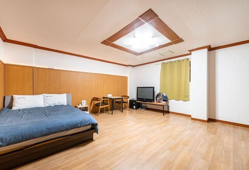 فندق على الطريق Haenam Ttangkkeut Beach