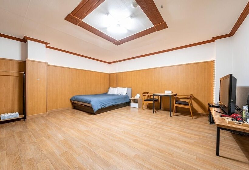 فندق على الطريق Haenam Ttangkkeut Beach