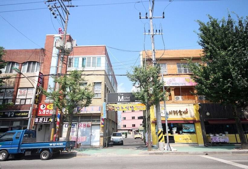 汽车旅馆  Haman The Moon