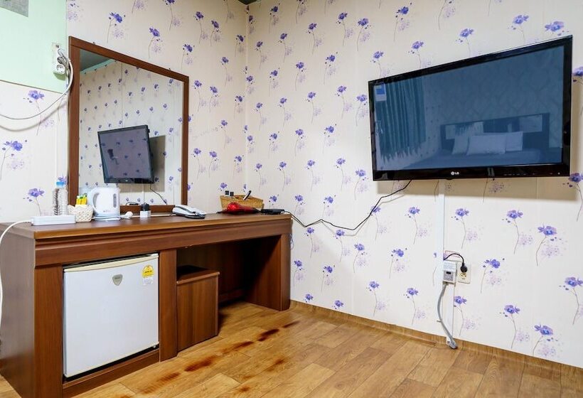 מוטל Hongcheon Cello