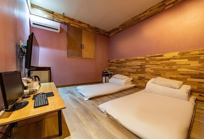 מוטל Hongcheon Dalkkum