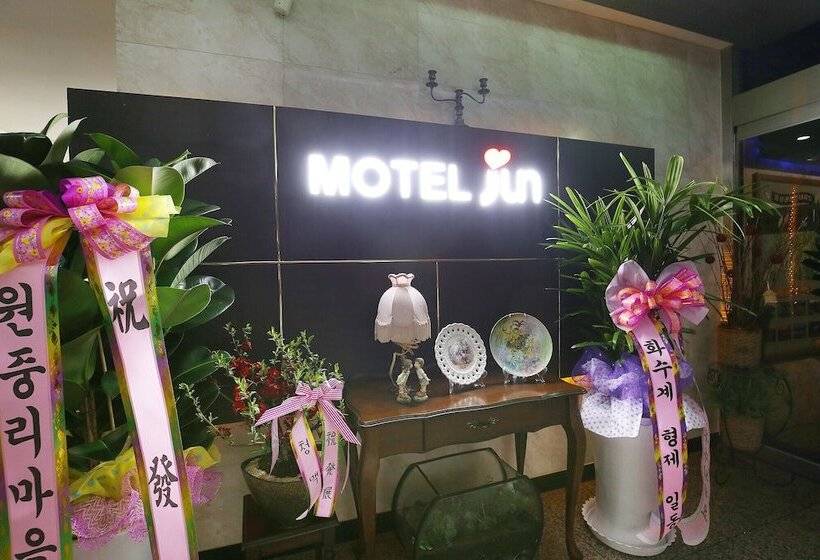 모텔 Hongsung Jun