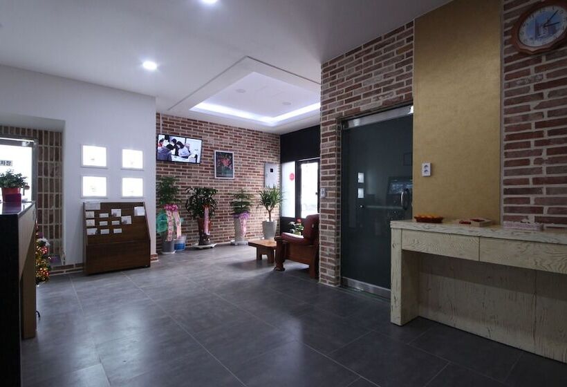 فندق على الطريق Iksan Hotel Banditburi